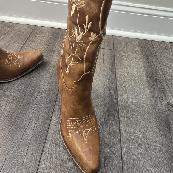 Retro Vintage Floral Embroidered Tan Western Boots Knee high Pull On